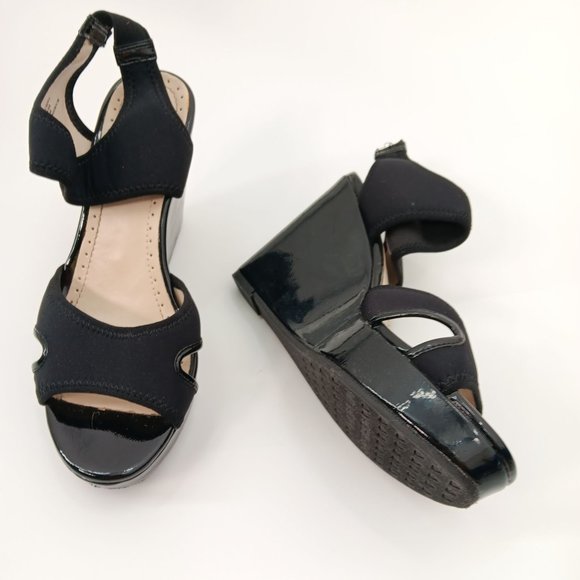 ADRIENNE VITTADINI BLACK PLATFORM SANDALS SIZE 7.5M - Picture 16 of 16